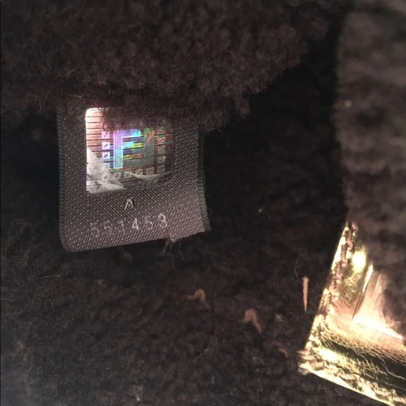 Authentic Fendi Gold Metallic Shearling Fun lined - Picture 11 of 12